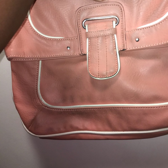 purse - Picture 1 of 8